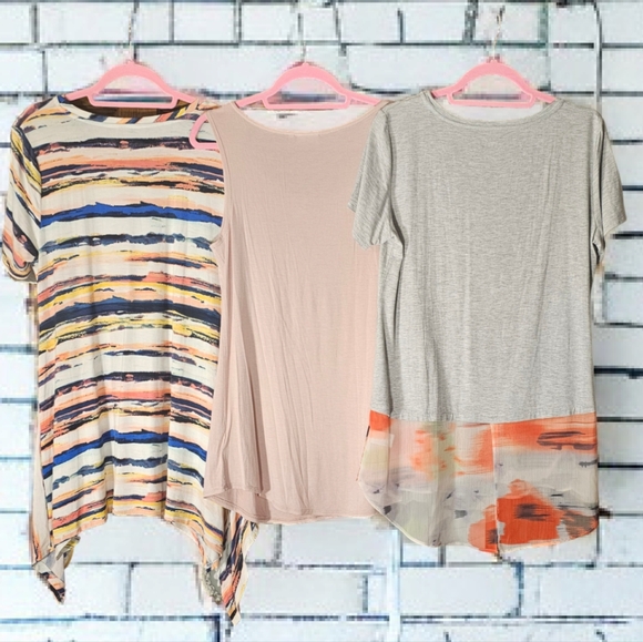 3 Medium LOGO by Lori Goldstein Tops - Picture 2 of 6